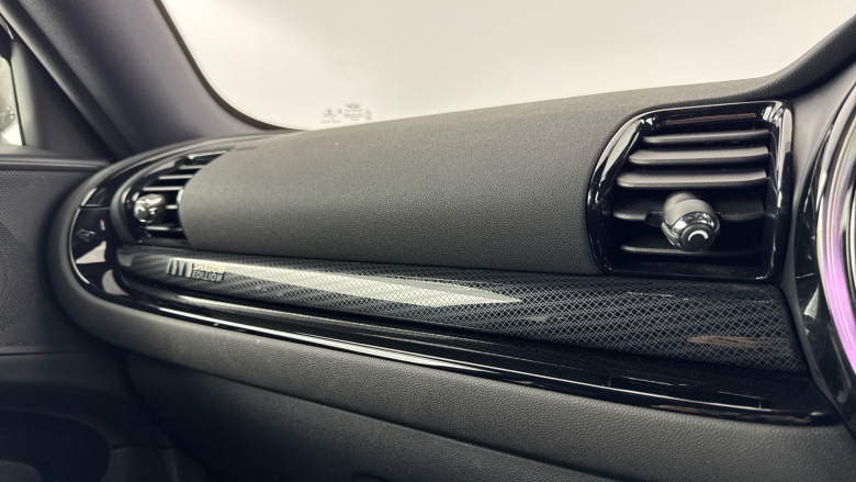 MINI Clubman 1.5 Cooper Shadow Edition 6dr Petrol Estate